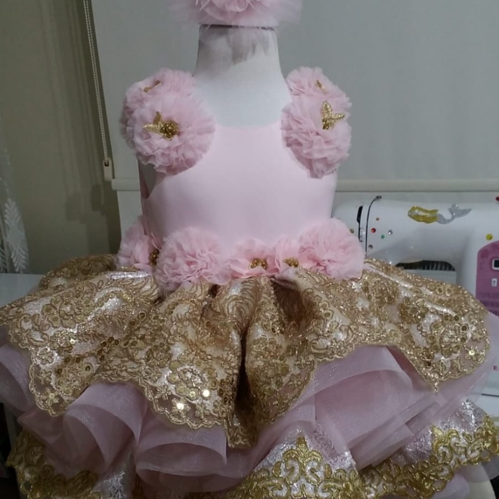 Gorgeous Pink and gold dress